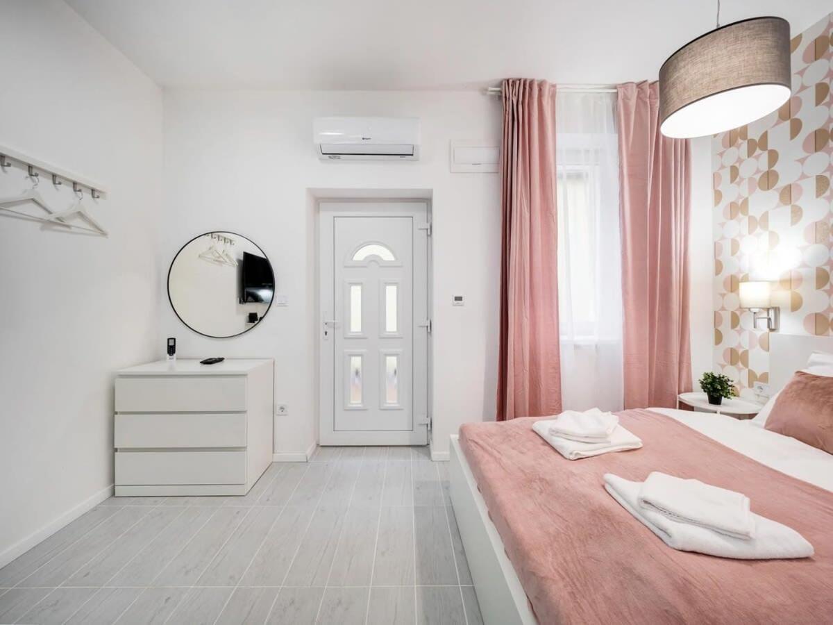 Cute Central Studio With Ac Boedapest Buitenkant foto